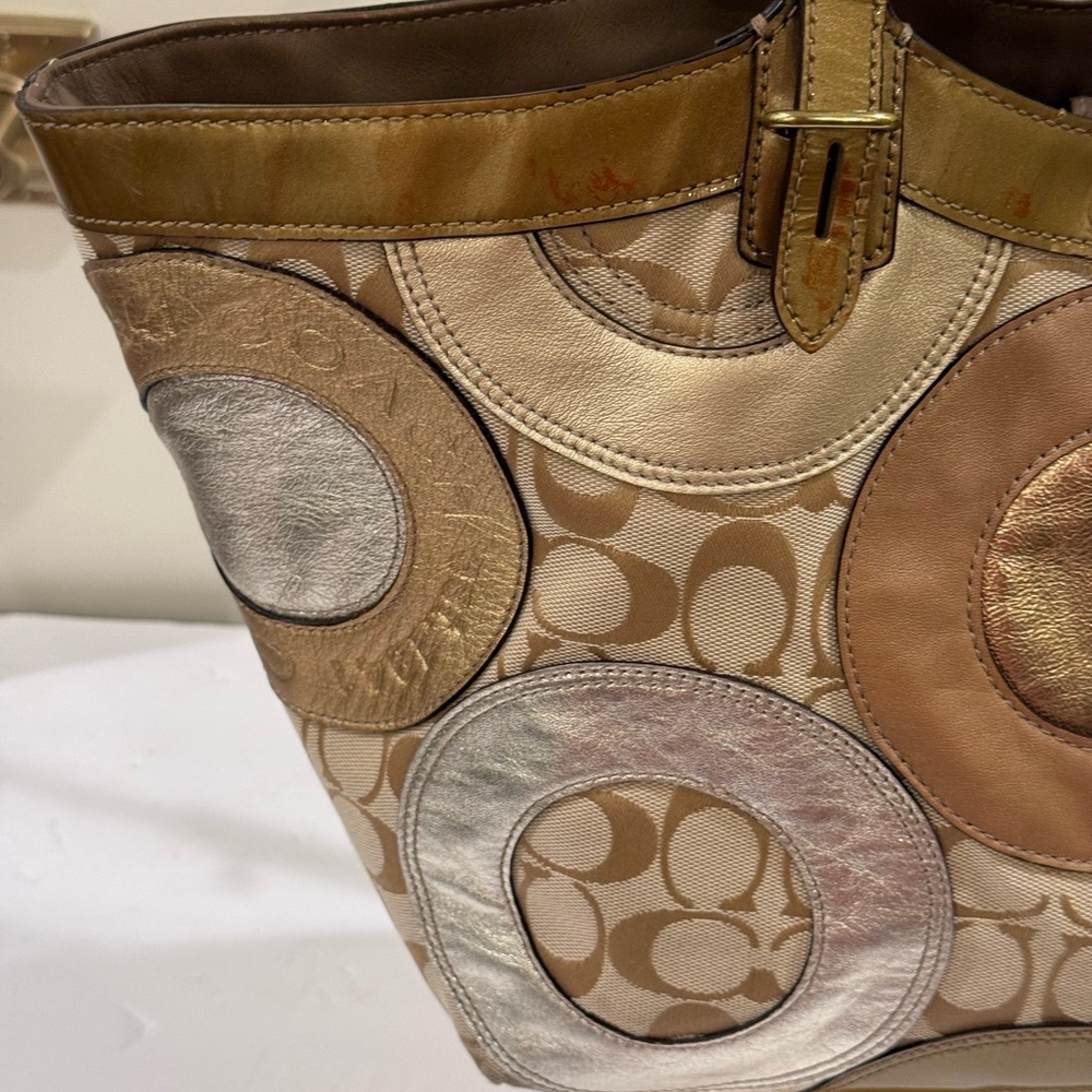 Y2K Coach Gold Leather Embossed Patchwork Tote - Picture 6 of 16